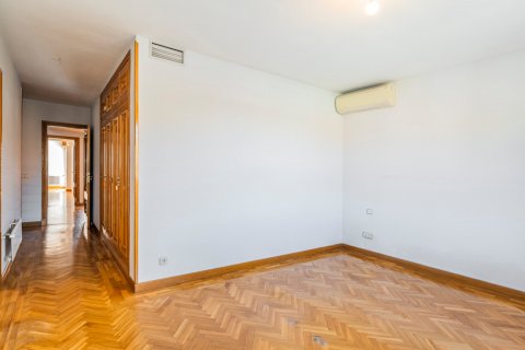 Продажа дома в Мадрид, Испания 5 спален, 427м2 №122411 - фото 18