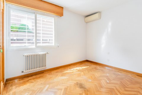 Продажа дома в Мадрид, Испания 5 спален, 427м2 №122411 - фото 14