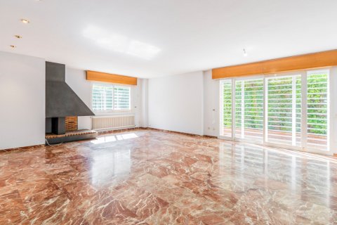 Продажа дома в Мадрид, Испания 5 спален, 427м2 №122411 - фото 21