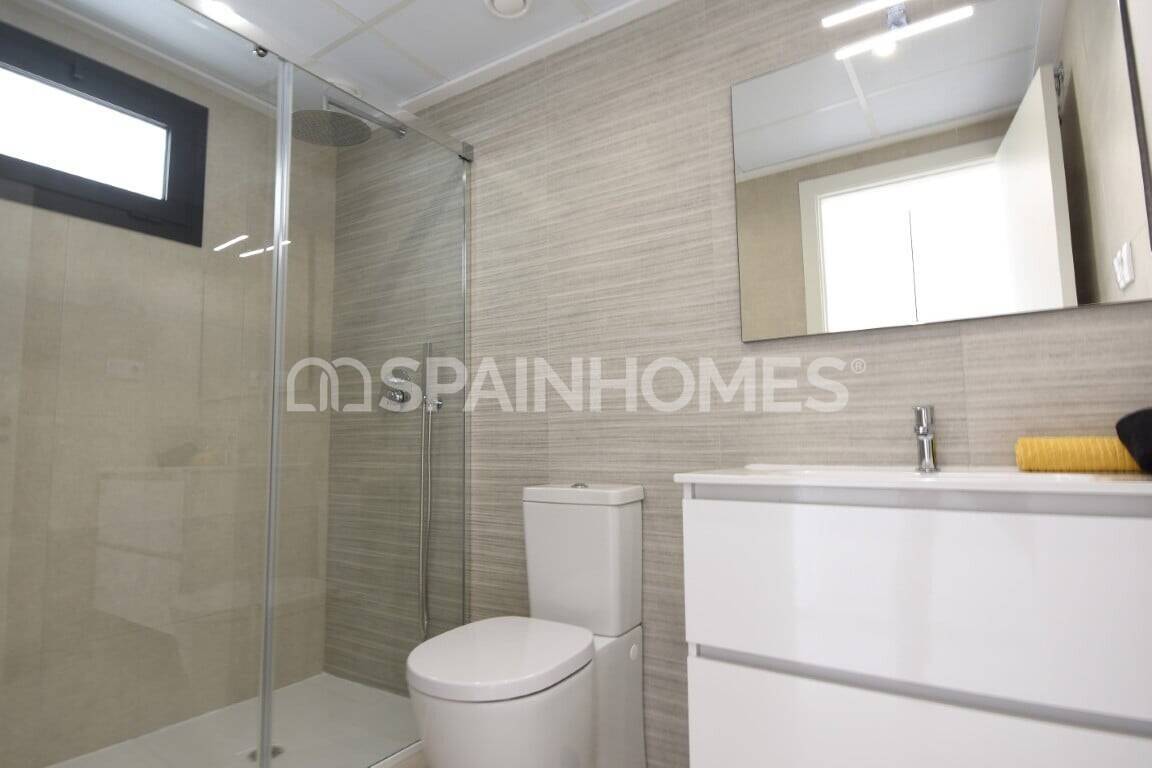 Appartamento a San Miguel de Salinas, Alicante, Spagna 2 camere da letto, 73 mq. N° 122011
