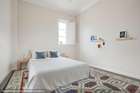 Продажа квартиры в Валенсия, Испания 4 спальни, 174м2 №120499 - фото 2