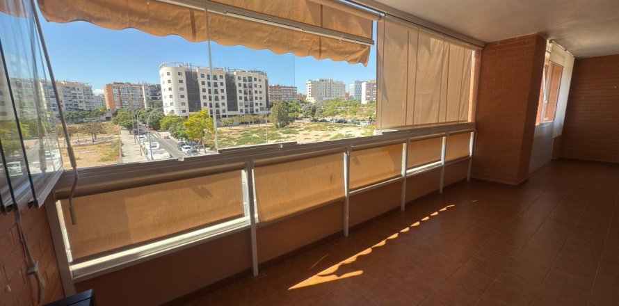Apartamento Alicante, España 3 dormitorios, 127 m2 No. 127254