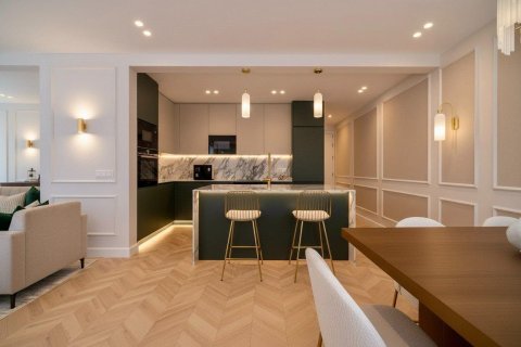 Продажа квартиры Мадрид, Испания 3 спальни, 219м2 №127257 - фото 3