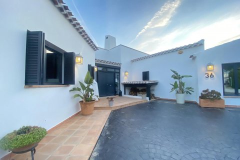 Villa for sale El Valle Golf Resort, Murcia, Spain 5 bedrooms, 400 sq.m. No. 132003 - photo 7