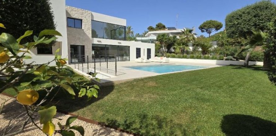 Villa Santa Ponsa, Mallorca, Spanien 6 Schlafzimmer, 430 m2 Nr. 127031