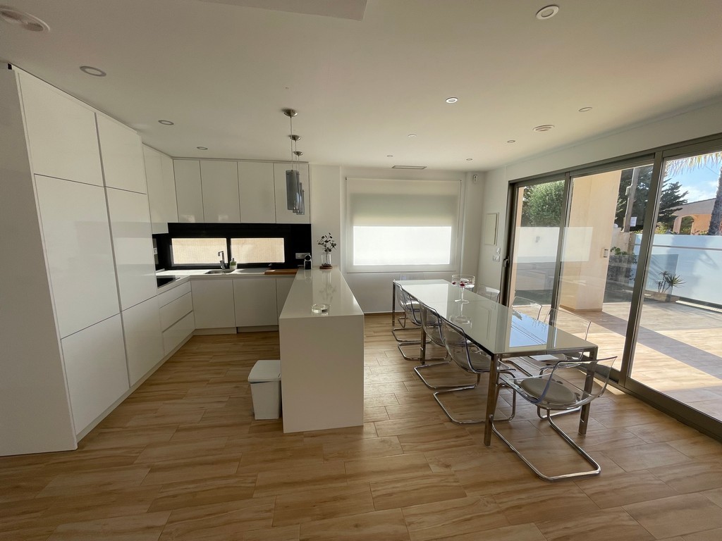 Villa in Mar De Cristal, Murcia, Spain 6 bedrooms, 171 sq.m. No. 131753