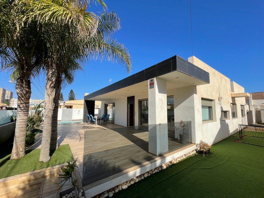 Villa in Mar De Cristal, Murcia, Spain 6 bedrooms, 171 sq.m. No. 131753
