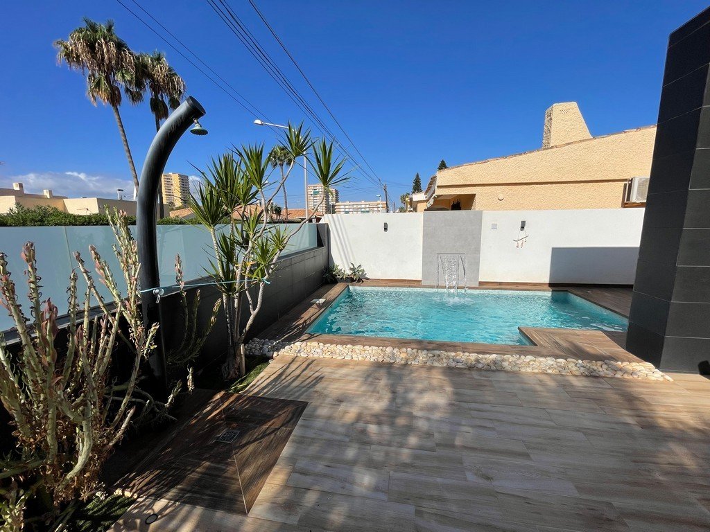 Villa in Mar De Cristal, Murcia, Spain 6 bedrooms, 171 sq.m. No. 131753