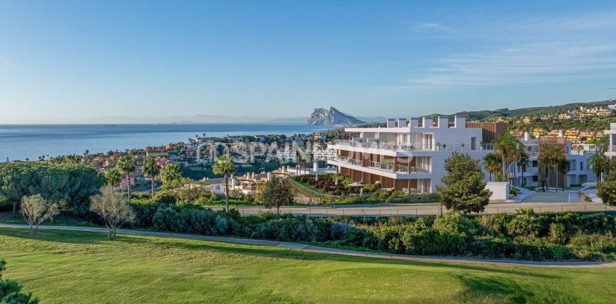 Apartment in San Roque, Cadiz, Spain 4 bedrooms, 124 sq.m. No. 121169