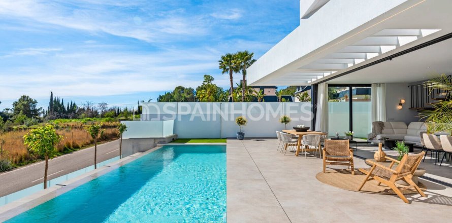 Villa in Polop, Alicante, Spain 3 bedrooms, 165 sq.m. No. 121165