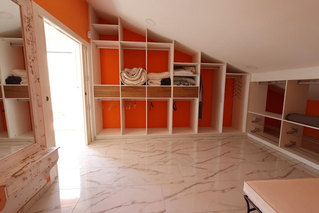 Villa in Alicante, Spanien 4 Schlafzimmer, 189 m2 Nr. 129739