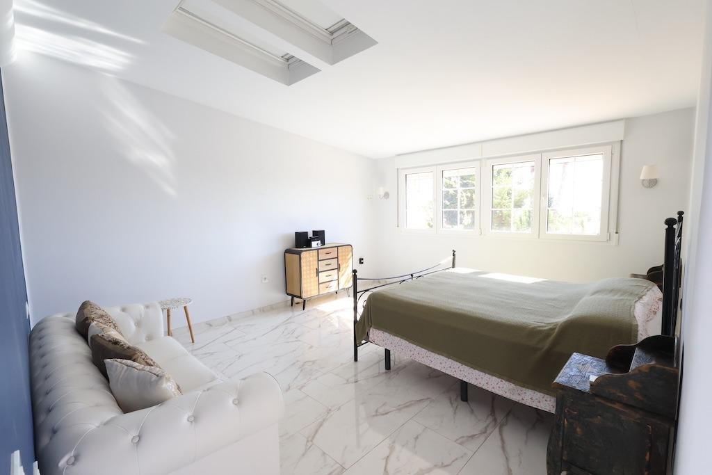 Villa in Alicante, Spanien 4 Schlafzimmer, 189 m2 Nr. 129739
