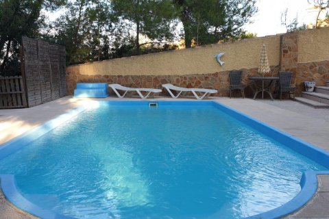 Villa for sale Villamartin, Alicante, Spain 6 bedrooms, 325 sq.m. No. 129736 - photo 5