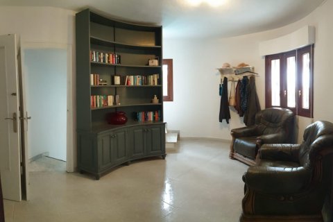 Villa for sale Villamartin, Alicante, Spain 6 bedrooms, 325 sq.m. No. 129736 - photo 8