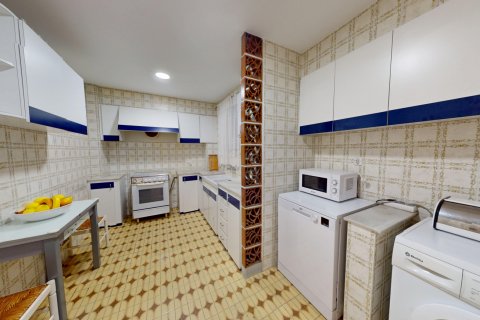 Продажа квартиры в Валенсия, Испания 4 спальни, 110м2 №121980 - фото 4