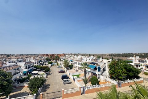 Huoneisto myytävänä Villamartin, Alicante, Espanja, 2 makuuhuonetta, 80 m2 No. 131729 - kuva 16