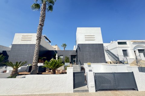 Bungalow in vendita Villamartin, Alicante, Spagna 2 camere da letto, 98 mq. N° 131727 - foto 1