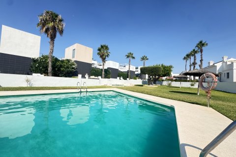 Bungalow in vendita Villamartin, Alicante, Spagna 2 camere da letto, 98 mq. N° 131727 - foto 3