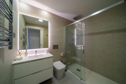 Apartment for rent Benidorm, Alicante, Spain 2 bedrooms, 98 sq.m. No. 130673 - photo 24