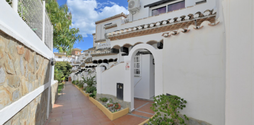 Townhouse Mijas Costa, Malaga, Spain 2 bedrooms, 100 sq.m. No. 130728