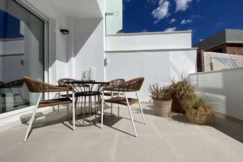 Dzīvoklis pārdošanā Pilar de la Horadada, Alicante, Spānijā 3 istabas, 87 m2 Nr. 127667 - attēls 2
