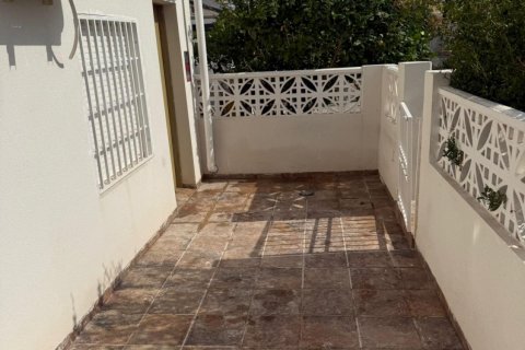 Rindu māja pārdošanā Torrevieja, Alicante, Spānijā 3 istabas, 86 m2 Nr. 125649 - attēls 2