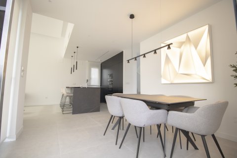 Продажа виллы в Бенидорм, Аликанте, Испания 3 спальни, 163м2 №123247 - фото 3