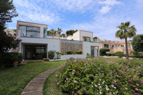 Villa à vendre Santa Ponsa, Mallorca, Espagne, 5 chambres, 480 m2 No. 132714 - photo 1