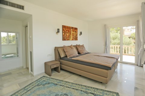 Villa for rent Santa Ponsa, Mallorca, Spain 4 bedrooms, 250 sq.m. No. 132711 - photo 11