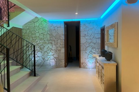 House for rent Santanyi, Mallorca, Spain 6 bedrooms, 600 sq.m. No. 132710 - photo 9