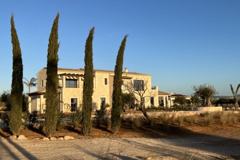 House for rent Santanyi, Mallorca, Spain 6 bedrooms, 600 sq.m. No. 132710 - photo 3