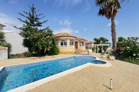 Villa en venta San Miguel de Salinas, Alicante, España 3 dormitorios, 125 m2 No. 131673 - foto 1