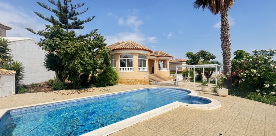 Villa San Miguel de Salinas, Alicante, España 3 dormitorios, 125 m2 No. 131673