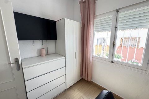 Huvila myytävänä La Florida, Alicante, Espanja, 5 makuuhuonetta, 120 m2 No. 131672 - kuva 11