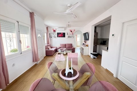 Huvila myytävänä La Florida, Alicante, Espanja, 5 makuuhuonetta, 120 m2 No. 131672 - kuva 5