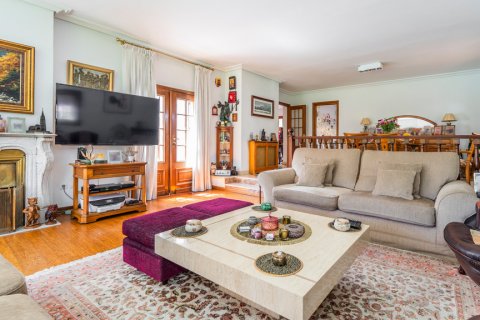 Villa for sale Madrid, Spain 4 bedrooms, 501 sq.m. No. 120528 - photo 10