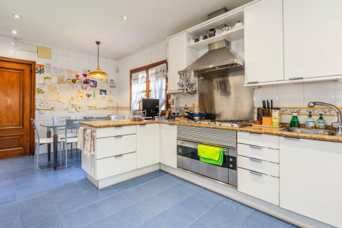 Villa for sale Madrid, Spain 4 bedrooms, 501 sq.m. No. 120528 - photo 14