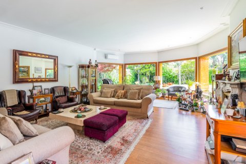 Villa for sale Madrid, Spain 4 bedrooms, 501 sq.m. No. 120528 - photo 7