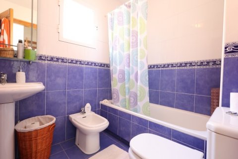 Apartment for sale Alicante, Spain 3 bedrooms, 84 sq.m. No. 128940 - photo 9
