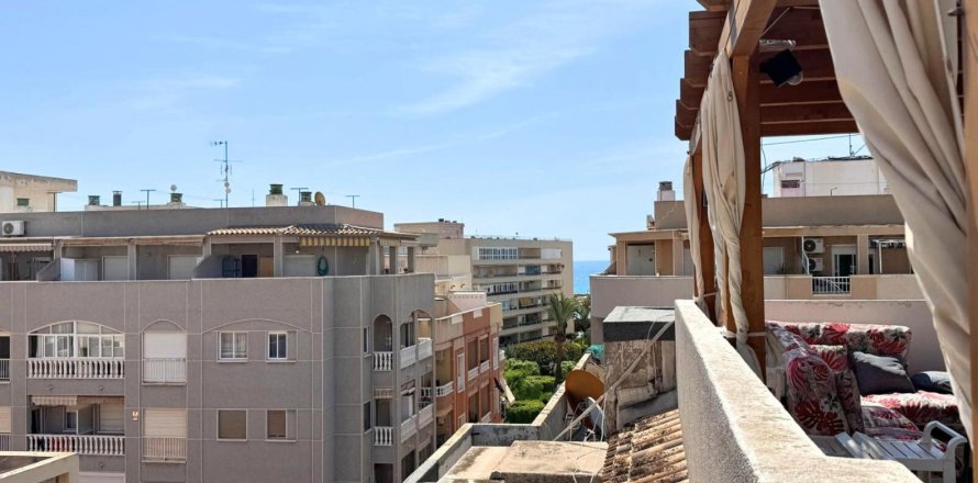 Attico Torrevieja, Alicante, Spagna 3 camere da letto, 100 mq. N° 128882
