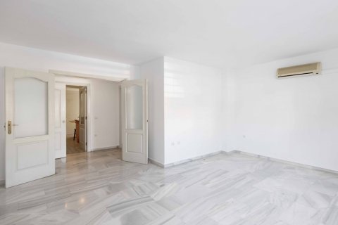 Lägenhet till salu Malaga, Spanien 3 sovrum, 102 kvm. Nr. 122404 - foto 23