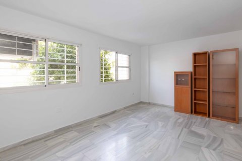 Lägenhet till salu Malaga, Spanien 3 sovrum, 102 kvm. Nr. 122404 - foto 7