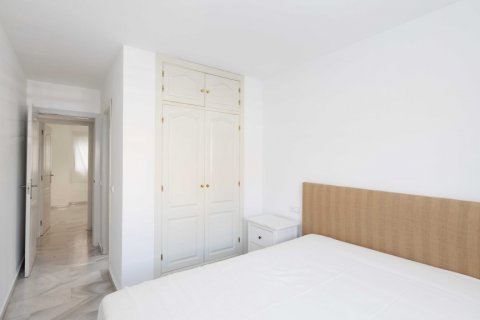 Lägenhet till salu Malaga, Spanien 3 sovrum, 102 kvm. Nr. 122404 - foto 12