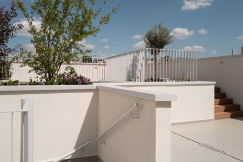 Duplex for sale Madrid, Spain 3 bedrooms, 357 sq.m. No. 122402 - photo 5