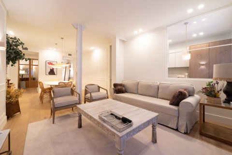 Продажа квартиры в Мадрид, Испания 4 спальни, 164м2 №122398 - фото 7