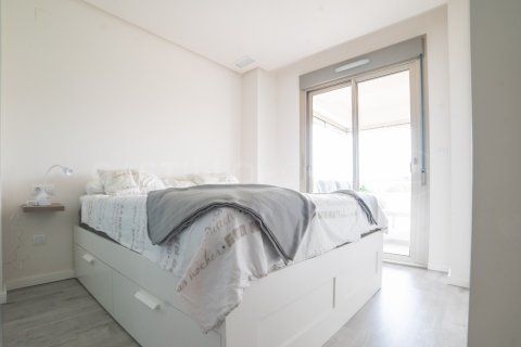 Huoneisto myytävänä Villamartin, Alicante, Espanja, 2 makuuhuonetta, 84 m2 No. 129236 - kuva 16