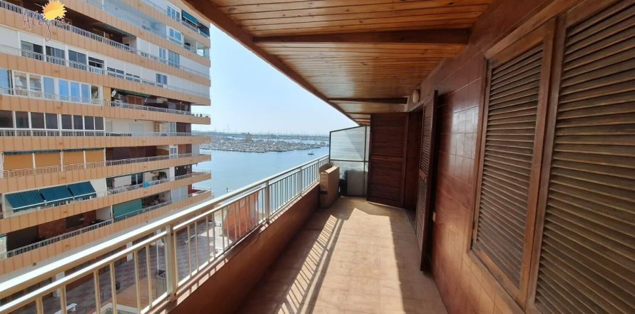 Apartment Torrevieja, Alicante, Spain 3 bedrooms, 111 sq.m. No. 127337