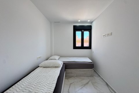 Kattohuoneisto myytävänä Torrevieja, Alicante, Espanja, 2 makuuhuonetta, 133 m2 No. 127336 - kuva 26