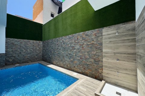 Kattohuoneisto myytävänä Torrevieja, Alicante, Espanja, 2 makuuhuonetta, 133 m2 No. 127336 - kuva 11
