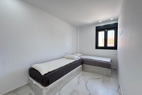 Kattohuoneisto myytävänä Torrevieja, Alicante, Espanja, 2 makuuhuonetta, 133 m2 No. 127336 - kuva 25
